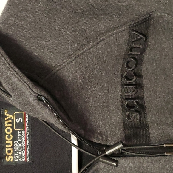 Saucony zip up - Picture 3 of 6